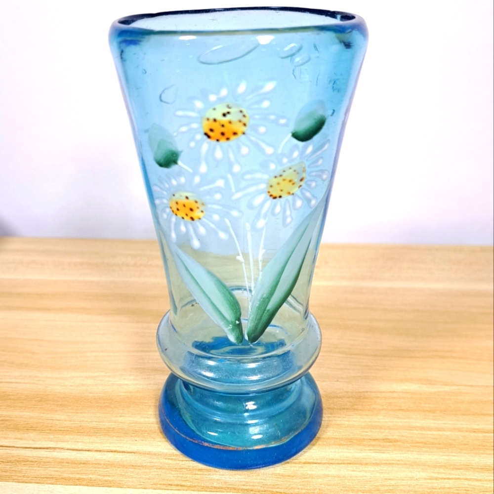 Handpainted VTG Light Blue Glass Vase With White Daisies 5.5"